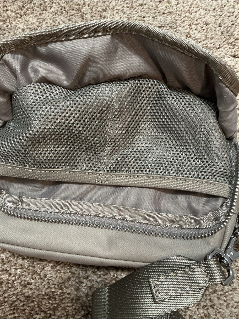 lululemon athletica olive green belt bag - Picture 9 of 10